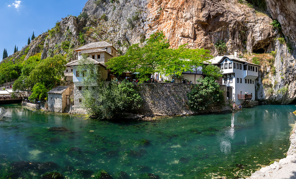 Благай — это небольшой город в Боснии и Герцеговине на реке Буна